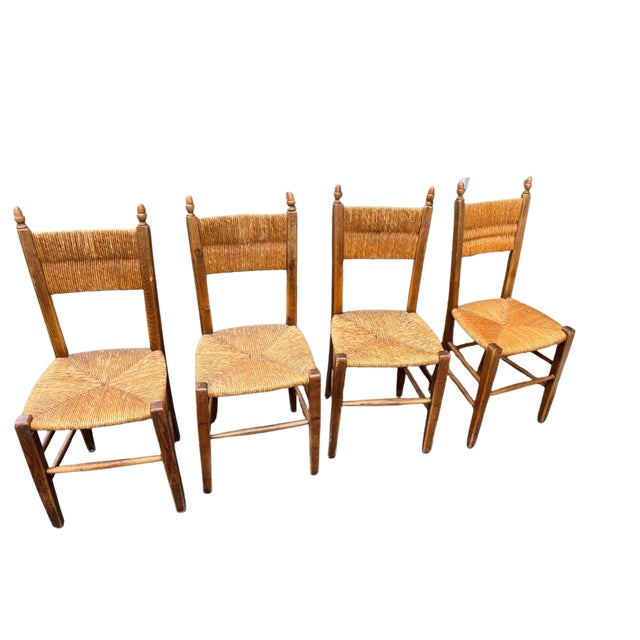 This charming antique pine farm table exudes the warmth and character of early American or European country craftsmanship....