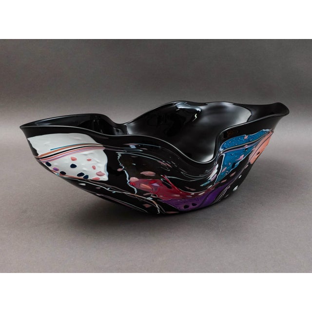 Postmodern Stephen Nelson 1993 Signed Abstract Studio Art Glass Flute Centerpiece Bowl Vase For Sale - Image 3 of 8