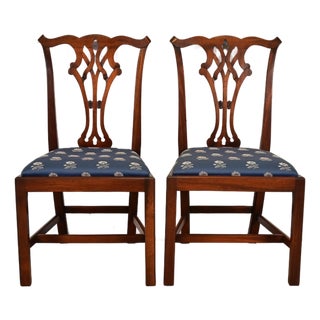Baker Furniture Style Georgian Carved Mahogany Side Chairs or Dining Chairs, Pair For Sale