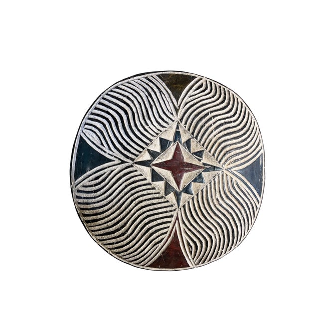 1980s Vintage African Bamileke Tribe Shield Cameroon 20 " D For Sale - Image 5 of 6