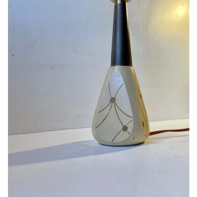 Wood Italian Atomic Table Lamp with Brass Accents, 1950s For Sale - Image 7 of 9