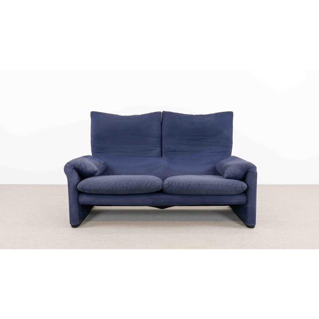 Vintage Maralunga 2-seater sofa by Cassina, designed in 1973 by Vico Magistretti. Width: 165cm. This sofa features...