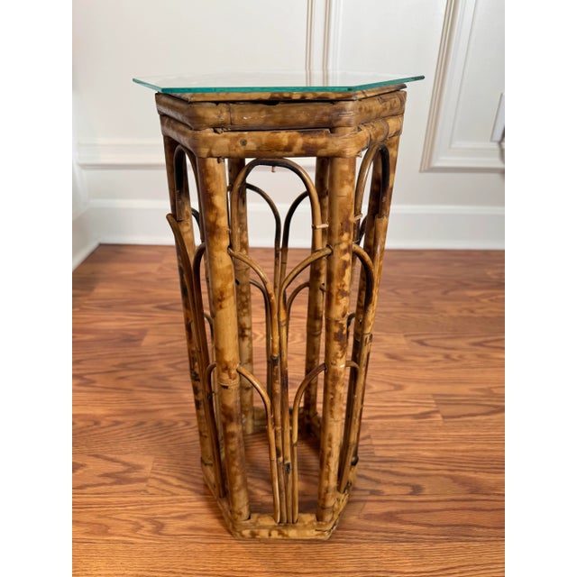 Wood Hollywood Regency Burnt Bamboo Hexagon Glass Top Drink Accent Table For Sale - Image 7 of 11