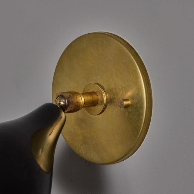 1960s Gino Sarfatti Model #26b Black and Brass Wall Lamp for Arteluce For Sale - Image 13 of 18
