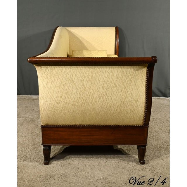 1st Part 19th Century Restoration Mahogany Daybed with Backsplash For Sale - Image 13 of 18