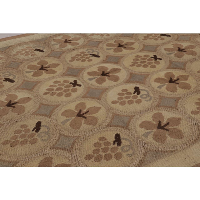 1910s Antique Scandinavian Rya Rug With Beige-Brown Floral Medallions - Rug & Kilim For Sale - Image 5 of 8