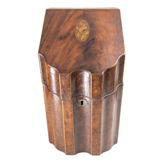 18th Century English Georgian Mahogany Knife Box With Rose Inlay For Sale