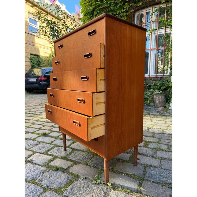 Teak Chest of Drawers with Recessed Handles from Kværndrup Møbelfabrik For Sale - Image 10 of 11