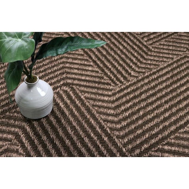 Let Jazz, the 100% sisal rug, whisk you away. The large-scale pattern brings big energy, complimenting any space in a...