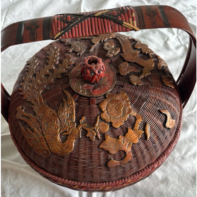 19th Century Pair of Chinese Wedding Baskets For Sale In New York - Image 6 of 6