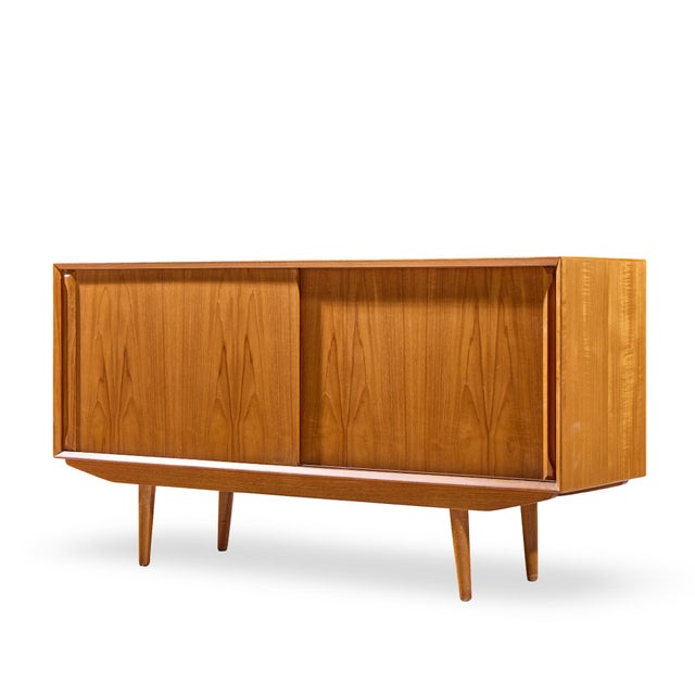 Hp Hansen Style Mid Century Danish Teak Credenza and Hutch For Sale - Image 9 of 13