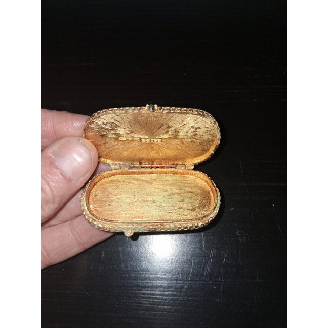French Country Vintage Style Estée Lauder Attributed Solid Perfume Compact Oval Keepsake Vanity Box For Sale - Image 3 of 6