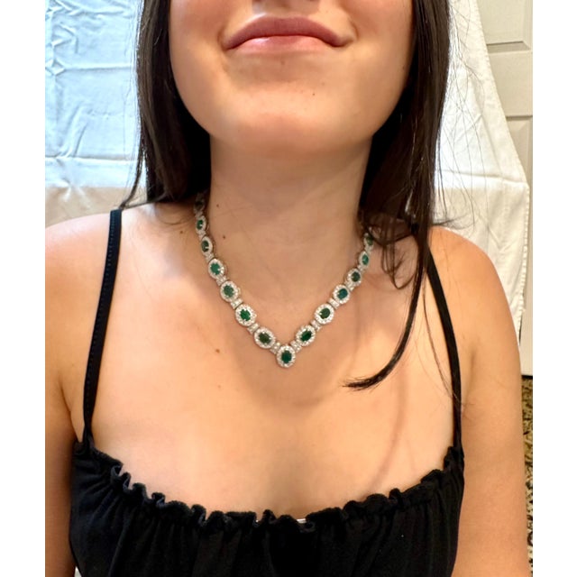 28 Carat Oval Shape Natural Emerald & 5 Carat Diamond Necklace in 14 Karat Gold For Sale - Image 13 of 18