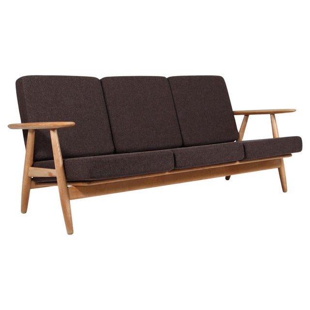Three-Seat Sofa Model 240 in Oak & Wool attributed to Hans J. Wegner for Getama, 1970s For Sale - Image 10 of 10