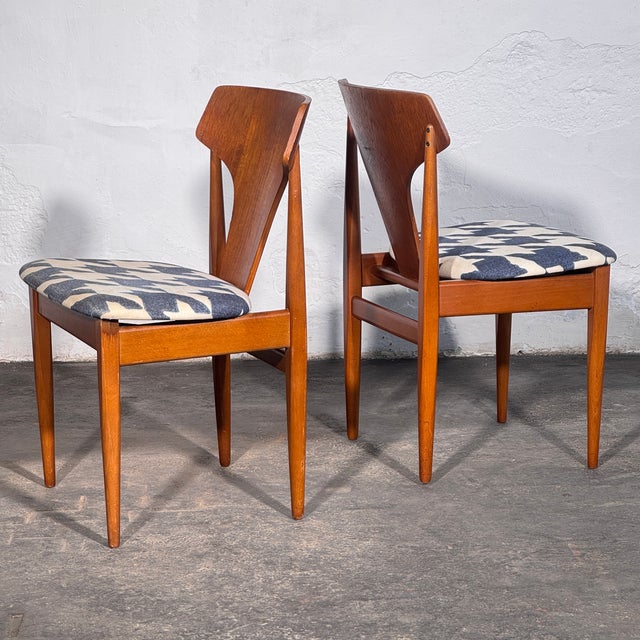 Vintage Teak Dining Chairs from Elliots of Newbury, 1960s, Set of 4 For Sale - Image 10 of 16