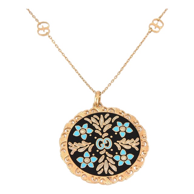 Mid 20th Century Gucci Bloom Enamel 18k Yellow Gold Floral Medallion Pendant Necklace 31" For Sale