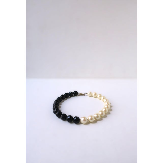 Hollywood Regency Black and White Faux-Pearl Bead Collar Necklace by Miriam Haskell, Circa 1970s For Sale - Image 3 of 16