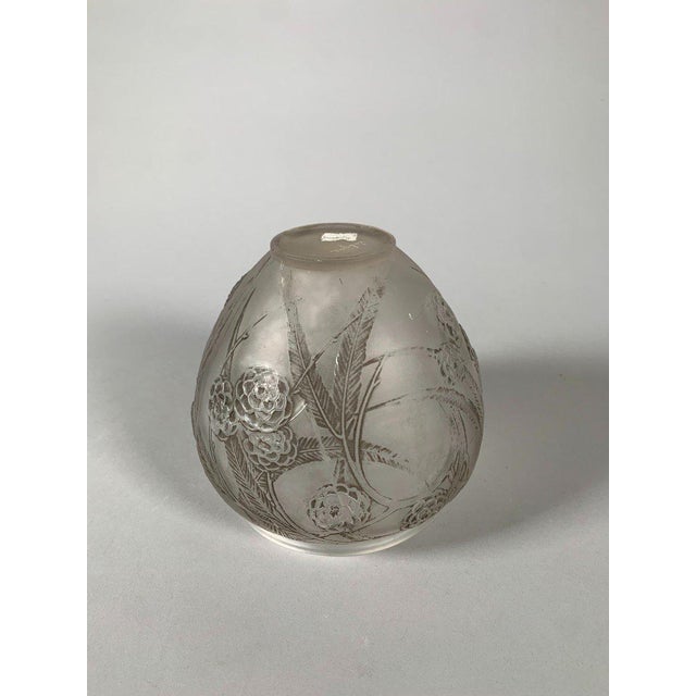 René Lalique (1860-1945) Vase "medlars", Circa 1930 For Sale - Image 11 of 11