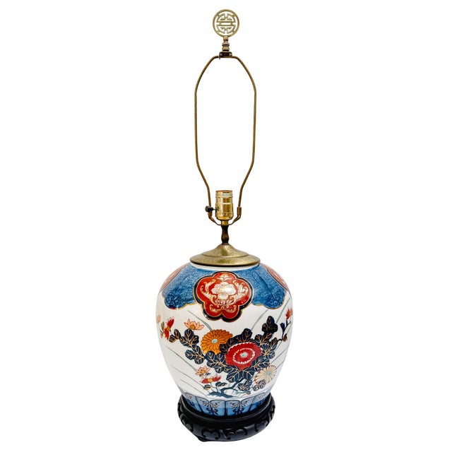 Mid 20th Century Vintage Japanese Imari Style Hand-Painted Porcelain Ginger Jar Lamp With Longevity Finial For Sale - Image 5 of 8