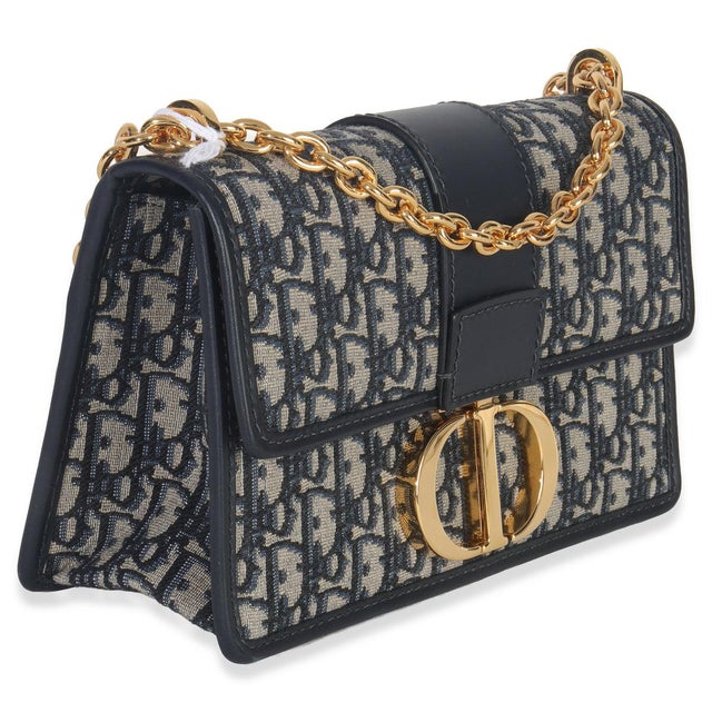 Contemporary Blue Oblique Dior 30 Montaigne Chain Bag For Sale - Image 3 of 9