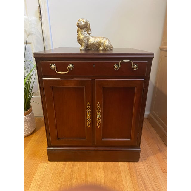 2010s Drexel Heritage Solid Wood Accent Cabinet / Nightstand - Like New Condition For Sale - Image 5 of 8