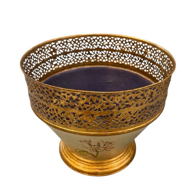 Mediterranean Vintage Hand-Painted Toleware Cache-Pot With Gilt Reticulated Gallery For Sale - Image 3 of 11