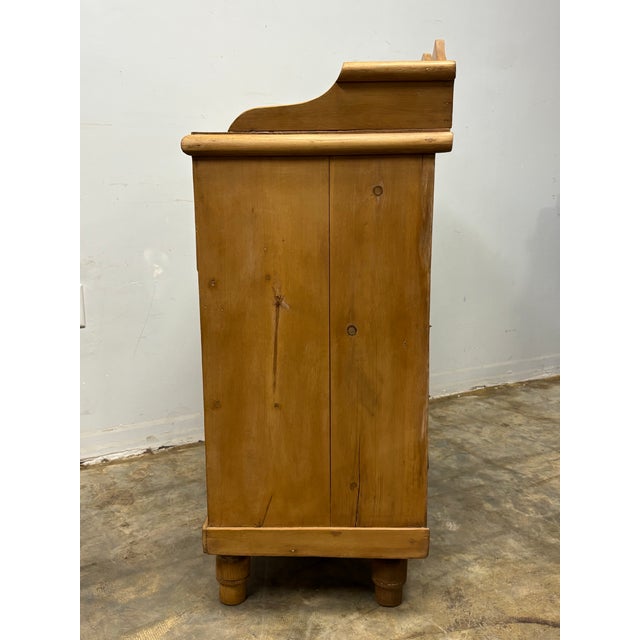 Brown 19th Century English Pine Chest of Drawers For Sale - Image 8 of 8
