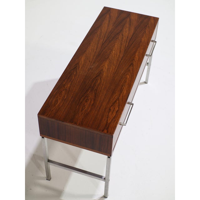 440 Chest of Drawers in Rosewood and Aluminium by Aksel Kjersgaard, 1960s For Sale - Image 13 of 15