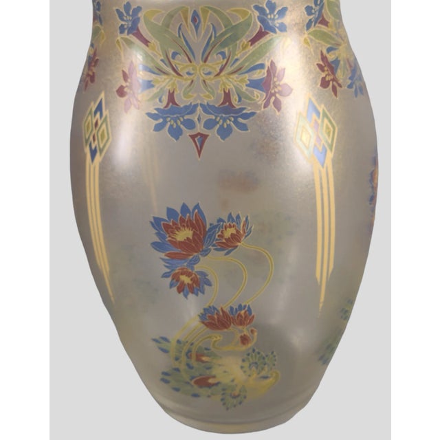 Stunning Art deco Venetian glass vase hand painted enamel lotus flowers, original label, made in Italy. Good condition,...