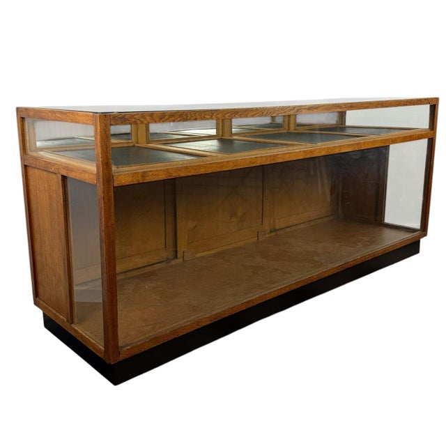 Large Vintage Oak Shop Display Counter, 1930s For Sale - Image 4 of 16