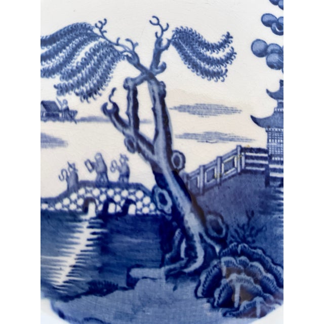 Mid 20th Century Booths England "Real Old Willow" Scalloped Dinner Plate For Sale - Image 9 of 14