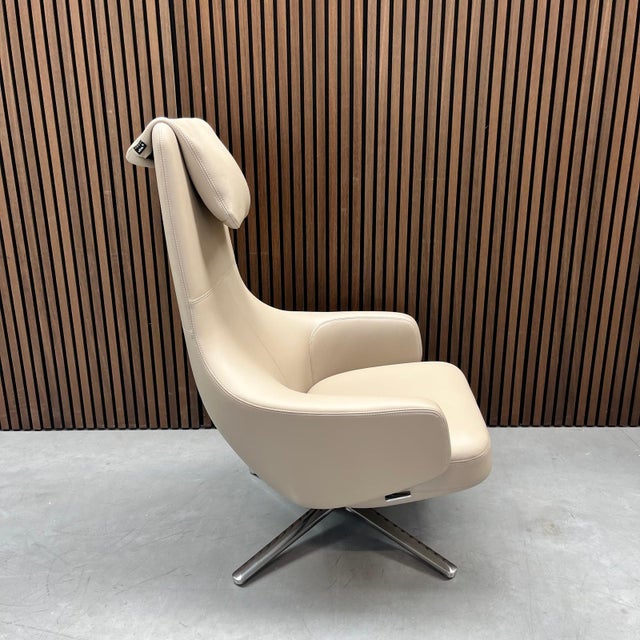 Set of Repos Chair and Ottoman from Vitra, 2025 For Sale - Image 6 of 8