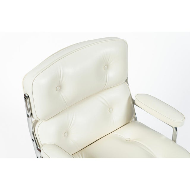 Herman Miller Eames Time Life Lobby White Leather Office Chair 2021 For Sale - Image 11 of 15