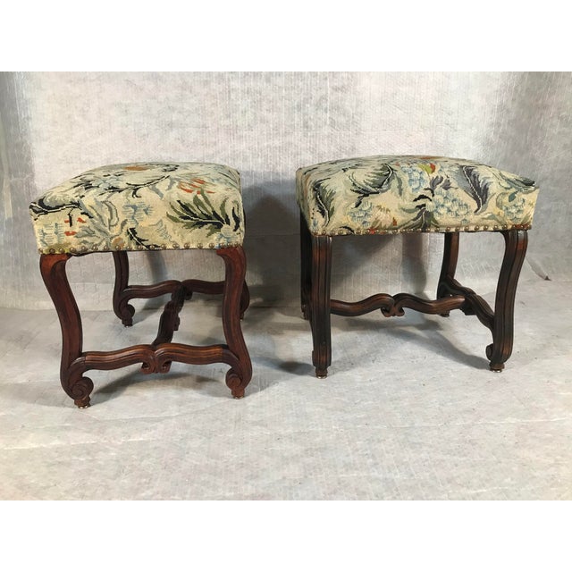 Baroque Pair of French Baroque-Style Walnut Tabouret, 19th Century For Sale - Image 3 of 4