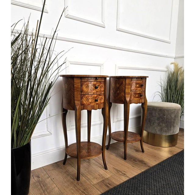 Italian Art Deco Nightstands in Burl Walnut, 1940s, Set of 2 For Sale - Image 6 of 11