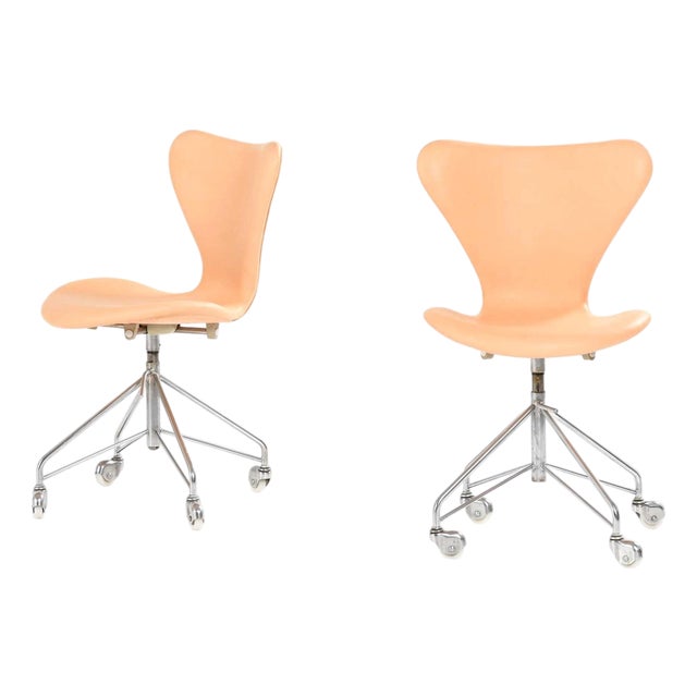 Office Chairs in Steel and Leather by Arne Jacobsen for Fritz Hansen, 1960s, Set of 2 For Sale