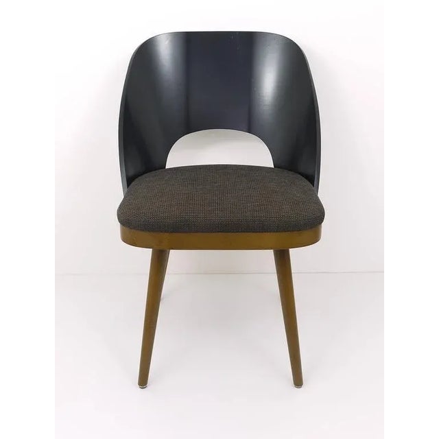 Beautiful Viennese Mid-Century chair, commissioned by Sir Terence Conran for the boutique Hotel Guesthouse Vienna. This...