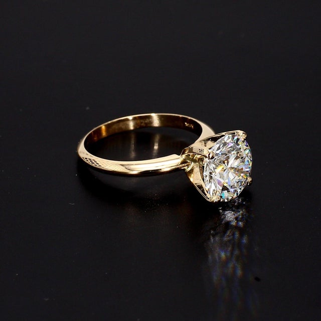 Stone Information - --------------------------------------------- Primary Stone(s): - Stone Grading: - Origin: Lab-Grown -...
