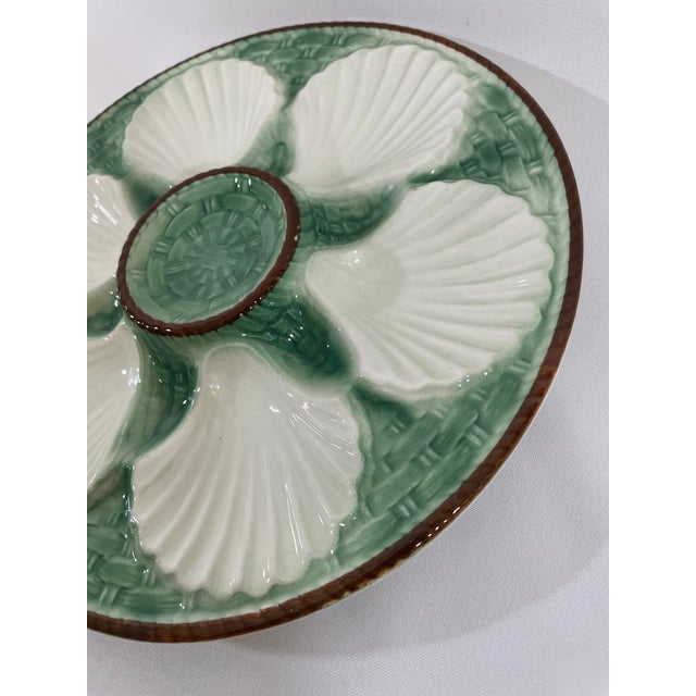 Light Green 1930s French Longchamp Green and White Majolica Oyster Plate For Sale - Image 8 of 14