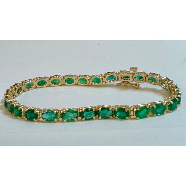 Modern 14 Carat Natural Oval Emerald Cut Cocktail Tennis Bracelet 14 Karat Yellow Gold For Sale - Image 3 of 8