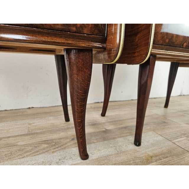 Art Deco Bedside Tables in Walnut Burl with Mirrored Shelves and Brass Handles, 1950, Set of 2 For Sale - Image 17 of 18