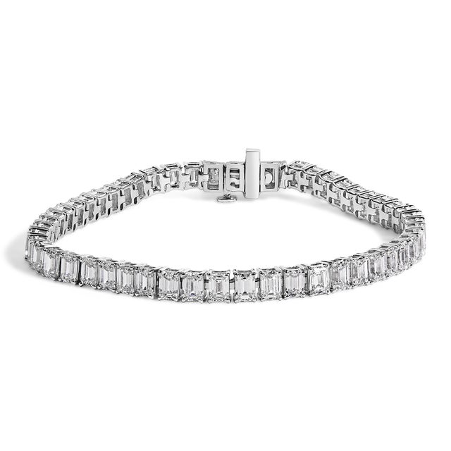 Adorn your wrist with the splendor of the IGI Certified 14K White Gold Diamond Tennis Bracelet, where luxury meets...