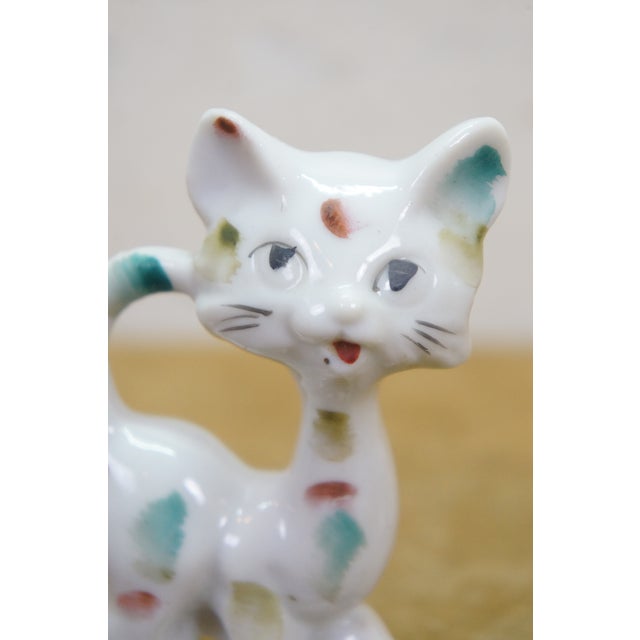 Ceramic Mid Century Japan Porcelain Long Neck Cat Figurines Calico Splatter Pair 1950s For Sale - Image 7 of 11