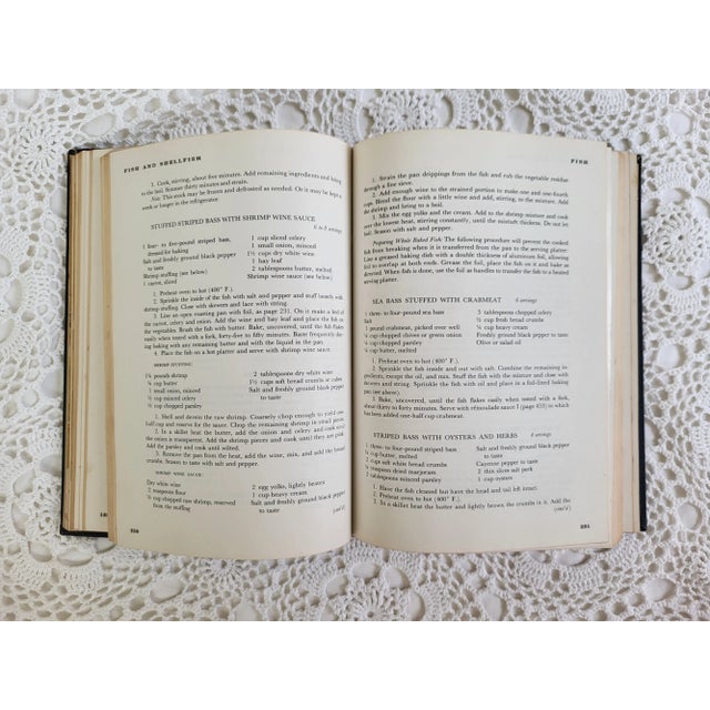 1961 New York Times Cookbook by Craig Claiborne For Sale - Image 10 of 12