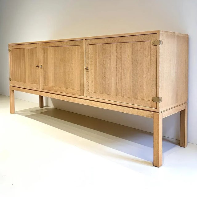 Mid-Century Modern Mid-Century Modern Sideboard in Oak with Brass Fittings attributed to Kurt Ostervig for A/S Randers, Denmark, 1960s For Sale - Image 3 of 18