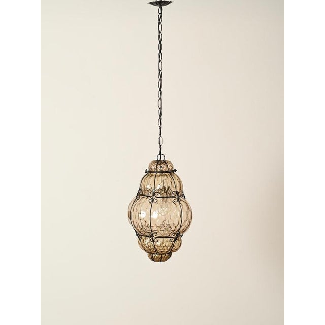 Large Mouth-Blown Murano Amber Glass and Iron Lantern Pendant Light from Seguso, Italy, 1940 For Sale - Image 3 of 18