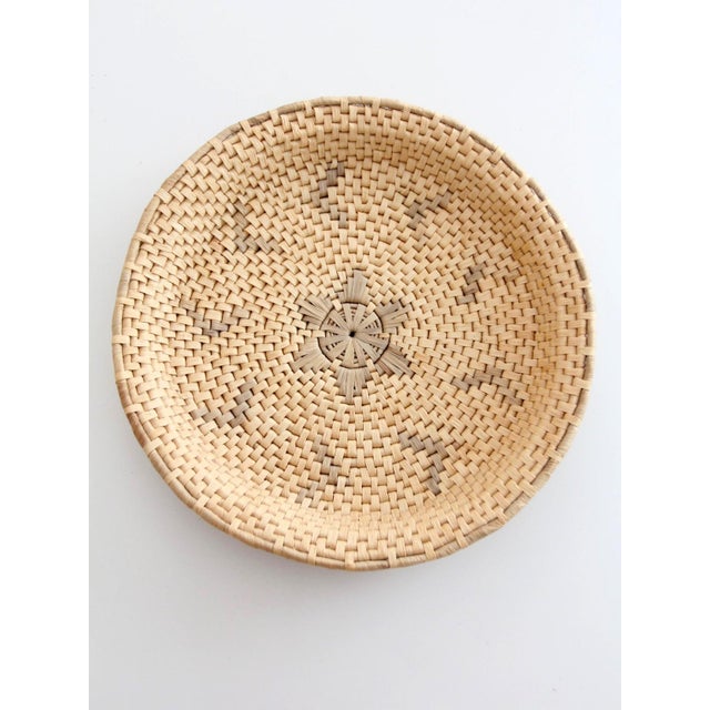 Textile Vintage Handwoven Southwestern Basket Tray For Sale - Image 7 of 10