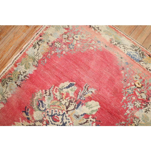 Early 20th Century Early 20th Century Zabihi Collection Turkish Ghiordes Pink Rug For Sale - Image 5 of 9