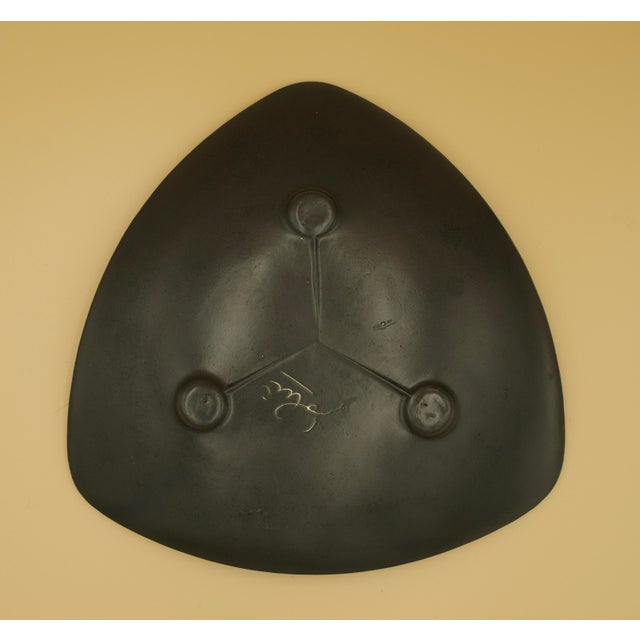 Ceramic Pair of Signed Jobi Studio Pottery Platters, Cape Cod, Mid-Century Modern For Sale - Image 7 of 8