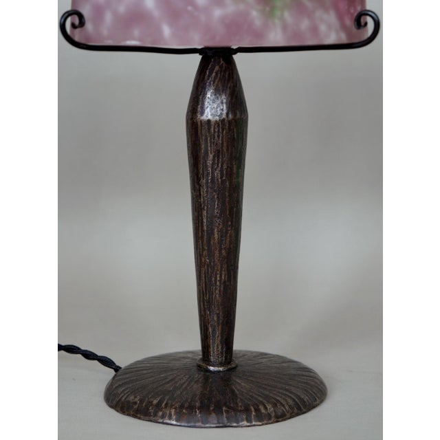 Muller Frères Muller Freres French Art Deco Mushroom Table Lamp 1920s - Purple Pink Glass & Iron For Sale - Image 4 of 6